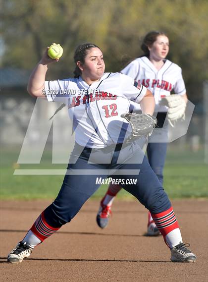 Thumbnail 3 in Las Plumas vs. Enterprise (Pleasant Valley Tournament) photogallery.