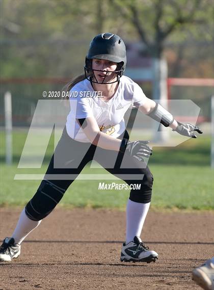 Thumbnail 2 in Las Plumas vs. Enterprise (Pleasant Valley Tournament) photogallery.