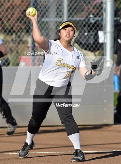 Thumbnail 2 in Las Plumas vs. Enterprise (Pleasant Valley Tournament) photogallery.