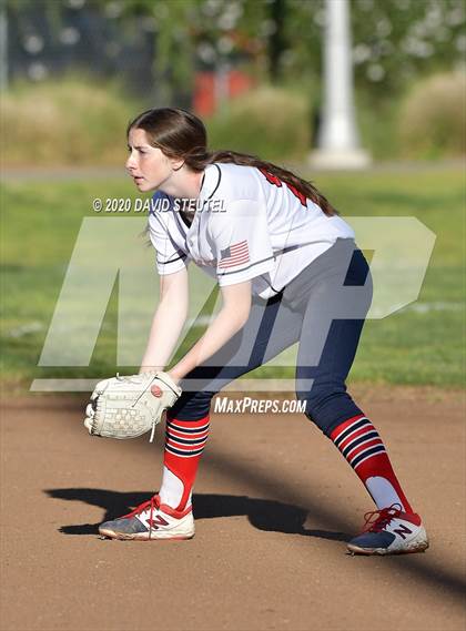 Thumbnail 2 in Las Plumas vs. Enterprise (Pleasant Valley Tournament) photogallery.