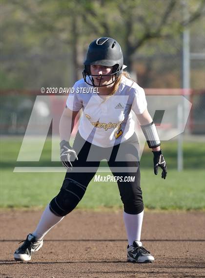 Thumbnail 2 in Las Plumas vs. Enterprise (Pleasant Valley Tournament) photogallery.