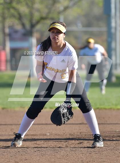 Thumbnail 1 in Las Plumas vs. Enterprise (Pleasant Valley Tournament) photogallery.