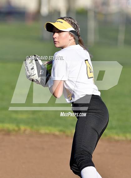 Thumbnail 1 in Las Plumas vs. Enterprise (Pleasant Valley Tournament) photogallery.