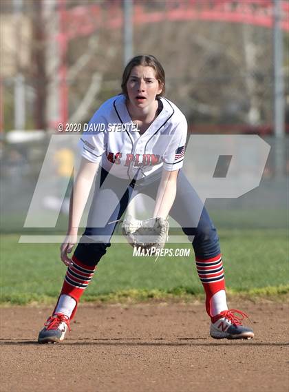 Thumbnail 1 in Las Plumas vs. Enterprise (Pleasant Valley Tournament) photogallery.