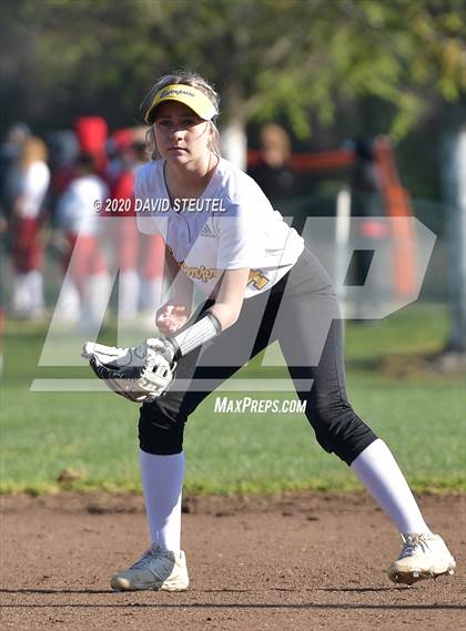 Thumbnail 3 in Las Plumas vs. Enterprise (Pleasant Valley Tournament) photogallery.