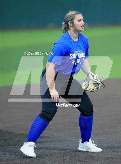 Thumbnail 1 in Wills Point vs Lindale photogallery.