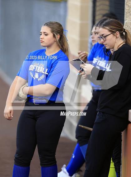 Thumbnail 2 in Wills Point vs Lindale photogallery.