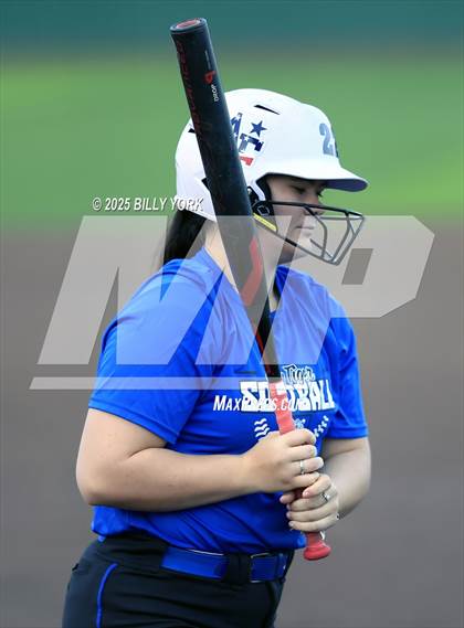 Thumbnail 3 in Wills Point vs Lindale photogallery.