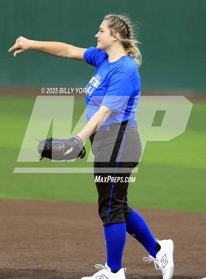 Thumbnail 1 in Wills Point vs Lindale photogallery.
