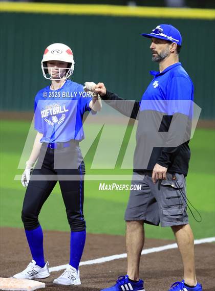 Thumbnail 3 in Wills Point vs Lindale photogallery.