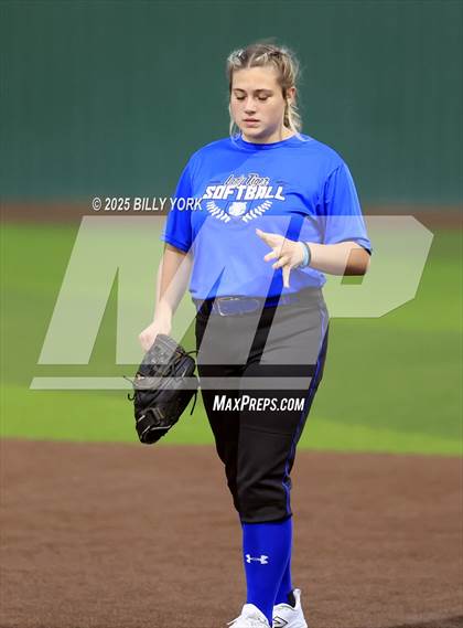 Thumbnail 1 in Wills Point vs Lindale photogallery.