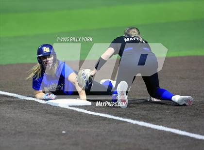 Thumbnail 3 in Wills Point vs Lindale photogallery.