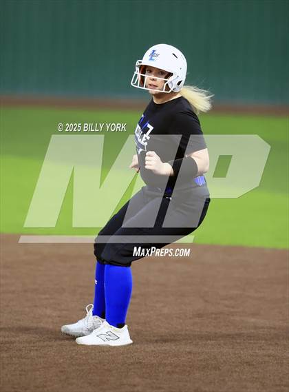 Thumbnail 2 in Wills Point vs Lindale photogallery.