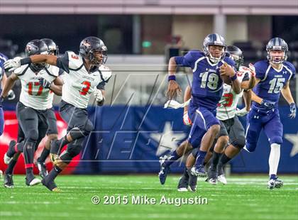 Thumbnail 1 in Lancaster vs. Lone Star (UIL 5A D2 Quarterfinal) photogallery.