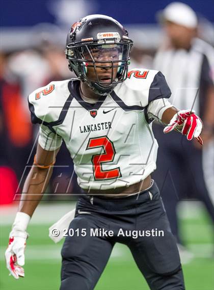 Thumbnail 1 in Lancaster vs. Lone Star (UIL 5A D2 Quarterfinal) photogallery.