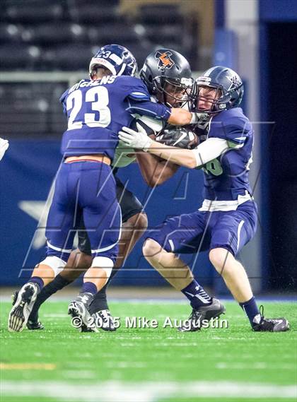 Thumbnail 1 in Lancaster vs. Lone Star (UIL 5A D2 Quarterfinal) photogallery.
