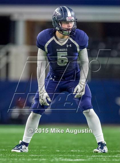 Thumbnail 3 in Lancaster vs. Lone Star (UIL 5A D2 Quarterfinal) photogallery.