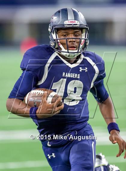 Thumbnail 1 in Lancaster vs. Lone Star (UIL 5A D2 Quarterfinal) photogallery.