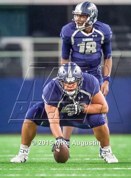Thumbnail 2 in Lancaster vs. Lone Star (UIL 5A D2 Quarterfinal) photogallery.