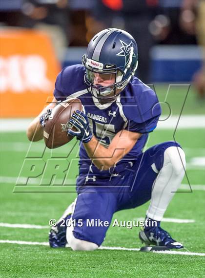 Thumbnail 3 in Lancaster vs. Lone Star (UIL 5A D2 Quarterfinal) photogallery.