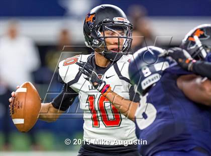 Thumbnail 2 in Lancaster vs. Lone Star (UIL 5A D2 Quarterfinal) photogallery.