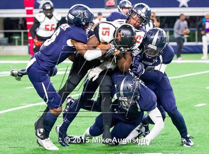 Thumbnail 2 in Lancaster vs. Lone Star (UIL 5A D2 Quarterfinal) photogallery.