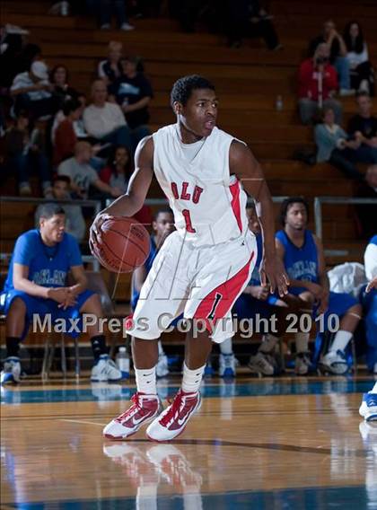 Thumbnail 3 in Oakland vs. Lutheran (California Classic) photogallery.