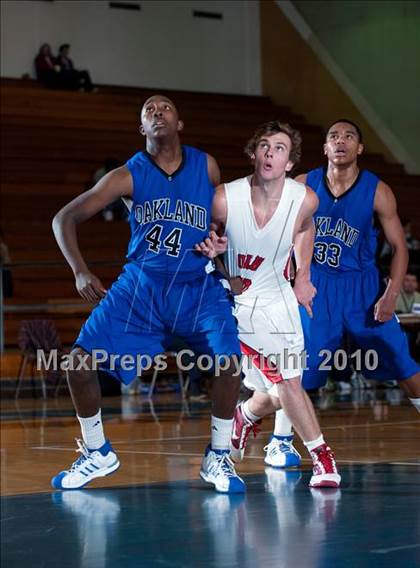 Thumbnail 1 in Oakland vs. Lutheran (California Classic) photogallery.