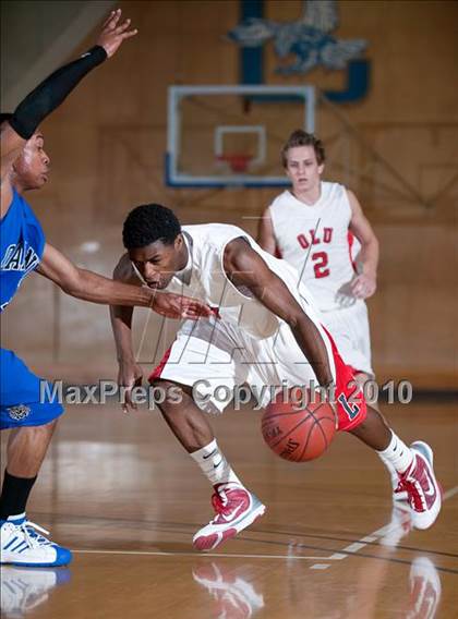 Thumbnail 2 in Oakland vs. Lutheran (California Classic) photogallery.