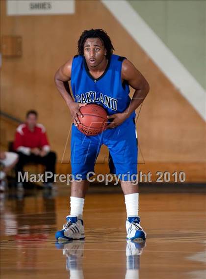 Thumbnail 2 in Oakland vs. Lutheran (California Classic) photogallery.