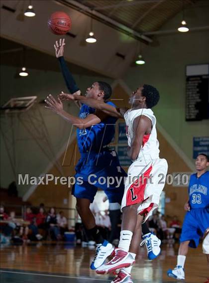 Thumbnail 2 in Oakland vs. Lutheran (California Classic) photogallery.