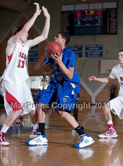 Thumbnail 2 in Oakland vs. Lutheran (California Classic) photogallery.