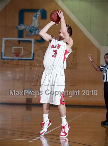 Thumbnail 2 in Oakland vs. Lutheran (California Classic) photogallery.