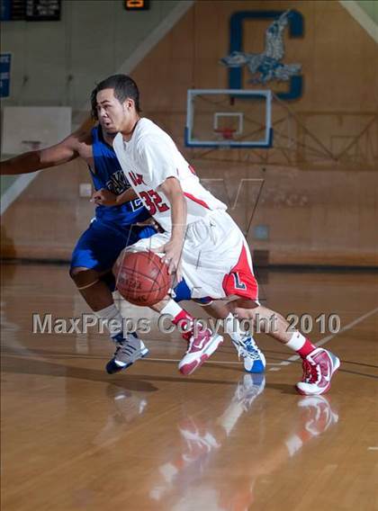 Thumbnail 1 in Oakland vs. Lutheran (California Classic) photogallery.
