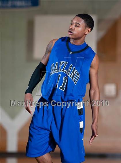 Thumbnail 1 in Oakland vs. Lutheran (California Classic) photogallery.