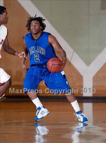 Thumbnail 3 in Oakland vs. Lutheran (California Classic) photogallery.