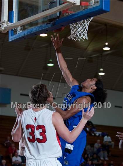 Thumbnail 2 in Oakland vs. Lutheran (California Classic) photogallery.