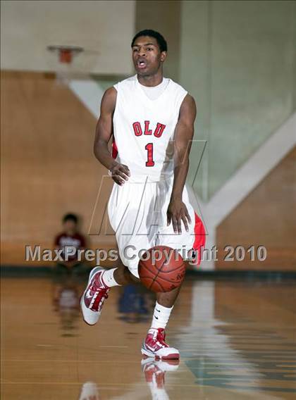 Thumbnail 3 in Oakland vs. Lutheran (California Classic) photogallery.