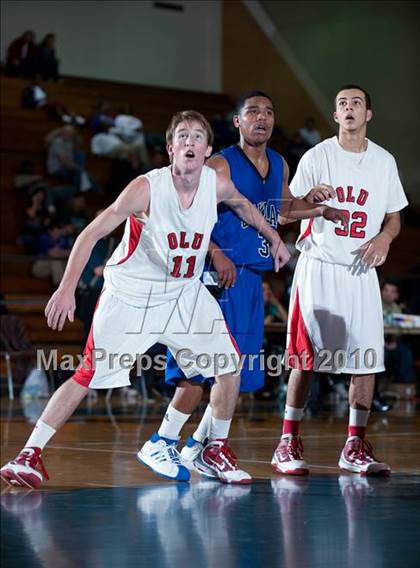 Thumbnail 3 in Oakland vs. Lutheran (California Classic) photogallery.