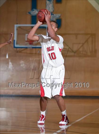 Thumbnail 2 in Oakland vs. Lutheran (California Classic) photogallery.