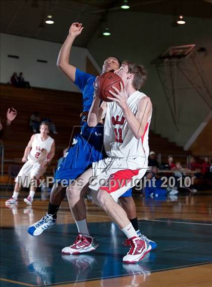 Thumbnail 2 in Oakland vs. Lutheran (California Classic) photogallery.