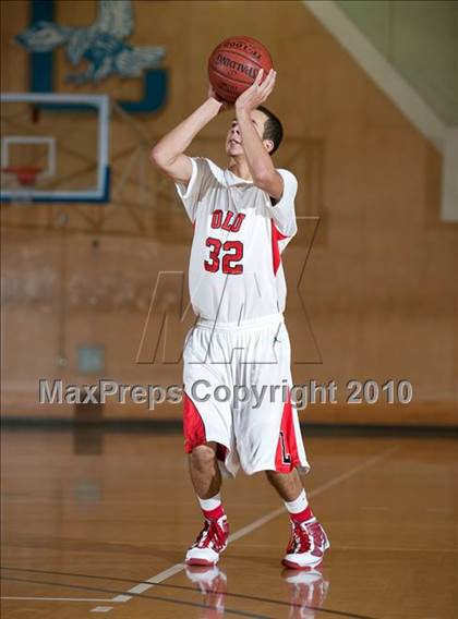 Thumbnail 1 in Oakland vs. Lutheran (California Classic) photogallery.