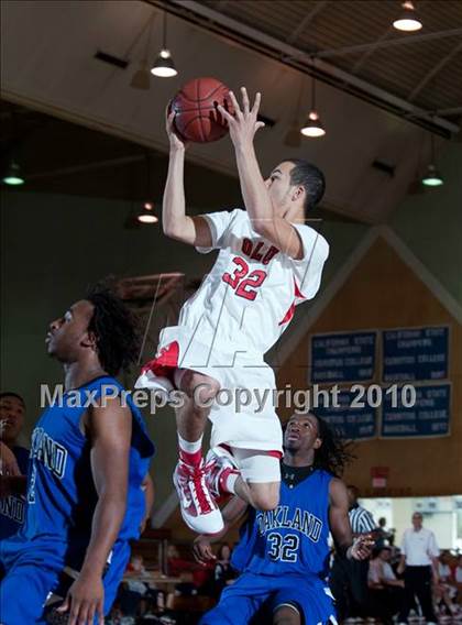 Thumbnail 3 in Oakland vs. Lutheran (California Classic) photogallery.