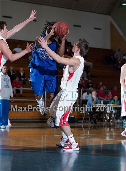Thumbnail 3 in Oakland vs. Lutheran (California Classic) photogallery.
