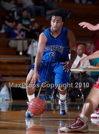 Thumbnail 2 in Oakland vs. Lutheran (California Classic) photogallery.