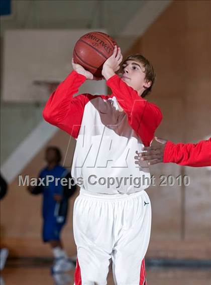 Thumbnail 3 in Oakland vs. Lutheran (California Classic) photogallery.