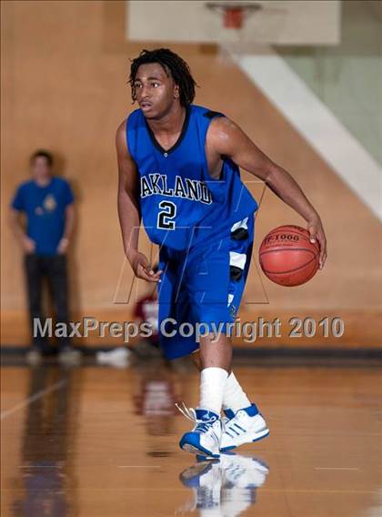 Thumbnail 3 in Oakland vs. Lutheran (California Classic) photogallery.