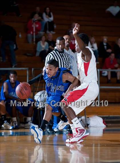 Thumbnail 3 in Oakland vs. Lutheran (California Classic) photogallery.