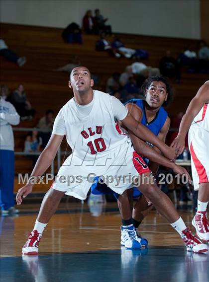 Thumbnail 1 in Oakland vs. Lutheran (California Classic) photogallery.