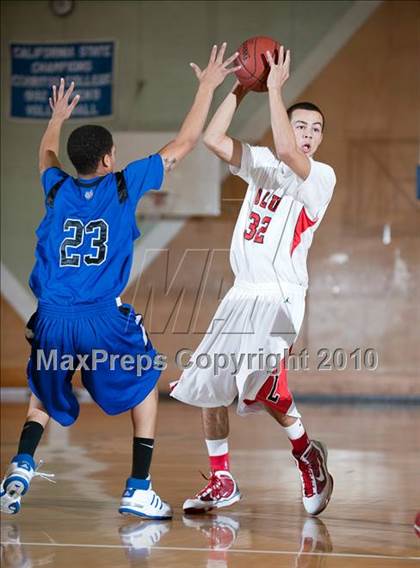Thumbnail 2 in Oakland vs. Lutheran (California Classic) photogallery.